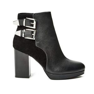 GUESS Booties 9.5 EUC!!